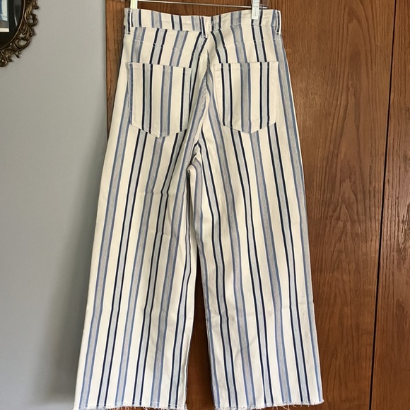 NWT H&M denim striped jeans! 🦋 - Picture 8 of 11